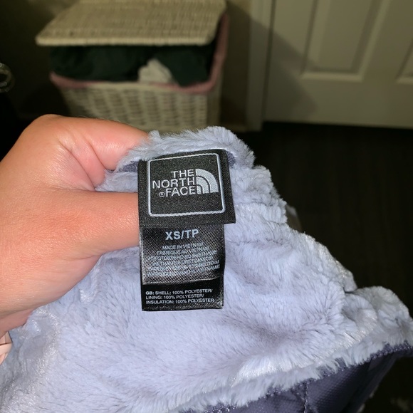 XS Women’s north face vest - Picture 5 of 5